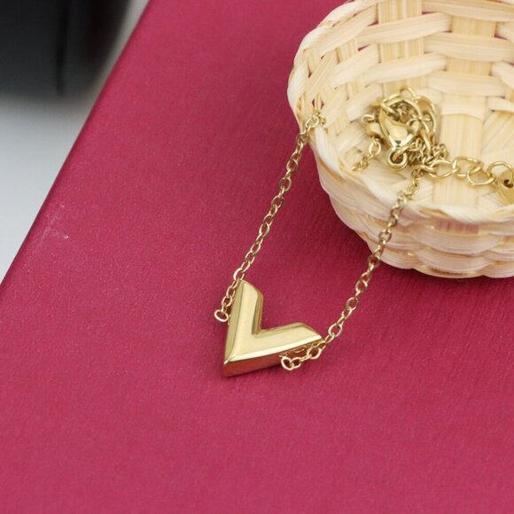 Yellow Gold Plated Chevron V Shape Charm Bracelet Adjustable, XPBL0624 - Picture 10 of 12